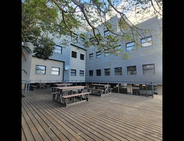 239M² OFFICE TO LET IN WESTVILLE